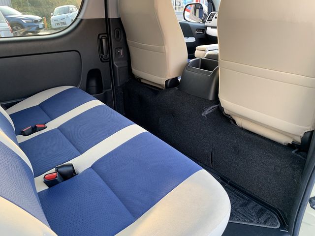 Toyota HIACE VAN 2019-07 183145-19