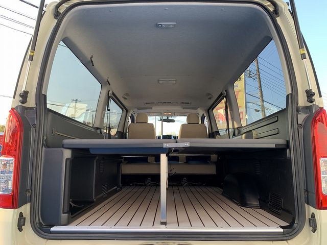 Toyota HIACE VAN 2019-07 183145-28