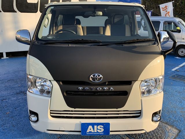 Toyota HIACE VAN 2019-07 183145-1