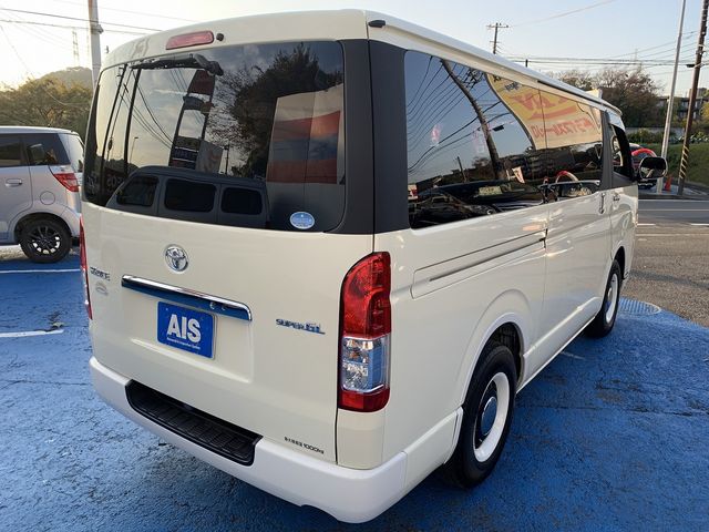 Toyota HIACE VAN 2019-07 183145-3