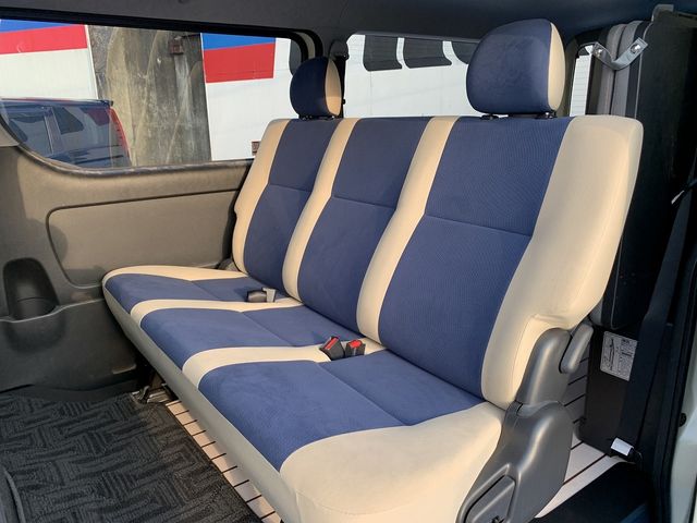 Toyota HIACE VAN 2019-07 183145-23