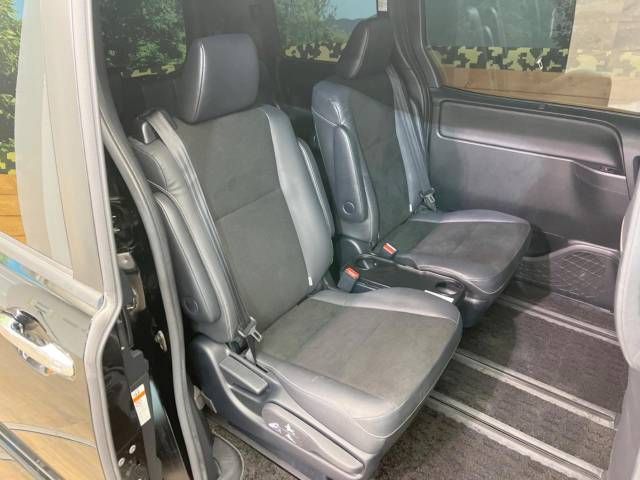 Toyota NOAH 2019-03 12280-9