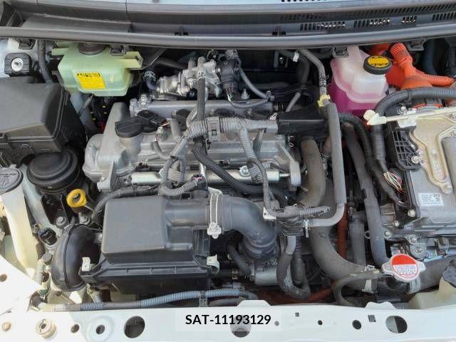 Toyota AQUA 2016-03 389339-19
