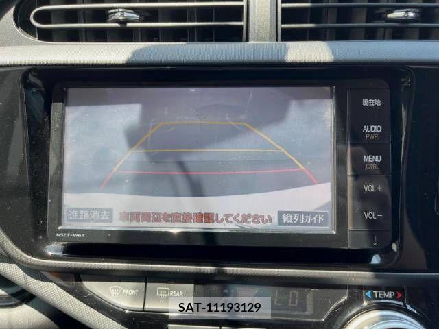 Toyota AQUA 2016-03 389339-4