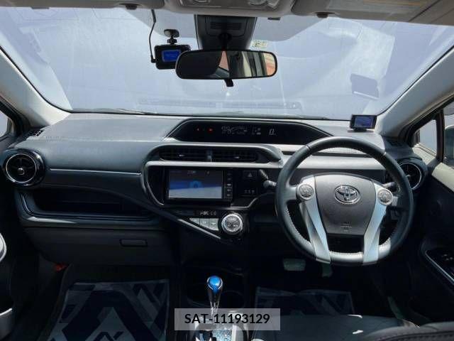 Toyota AQUA 2016-03 389339-1
