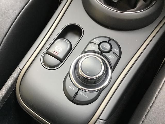 Bmw MINI 2023-03 9682-17