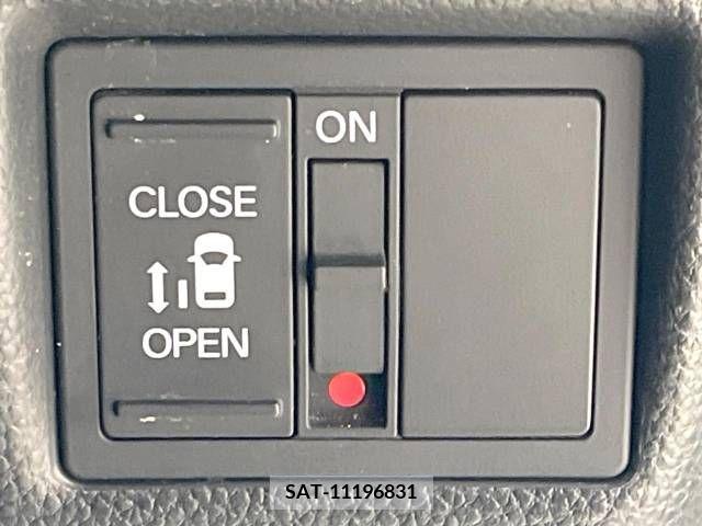Honda N BOX CUSTOM 2017-09 306926-2