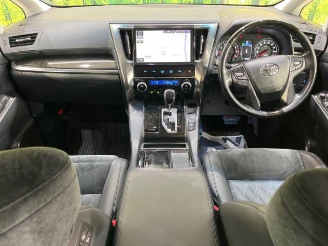 Toyota ALPHARD 2017-04 183722-1