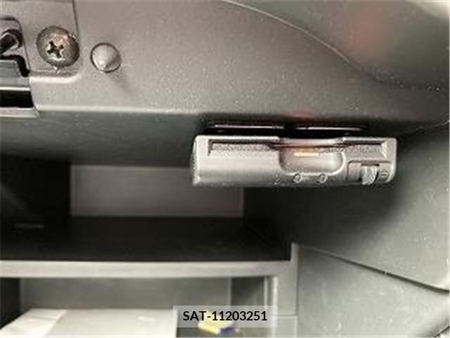 Nissan NOTE 2017-11 252201-8