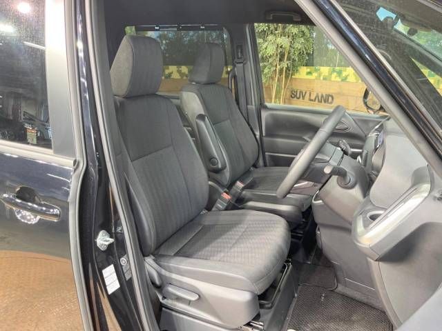 Toyota VOXY 2023-04 194446-9