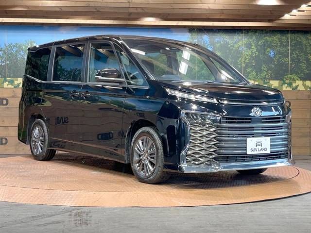 Toyota VOXY 2023-04 194446-16