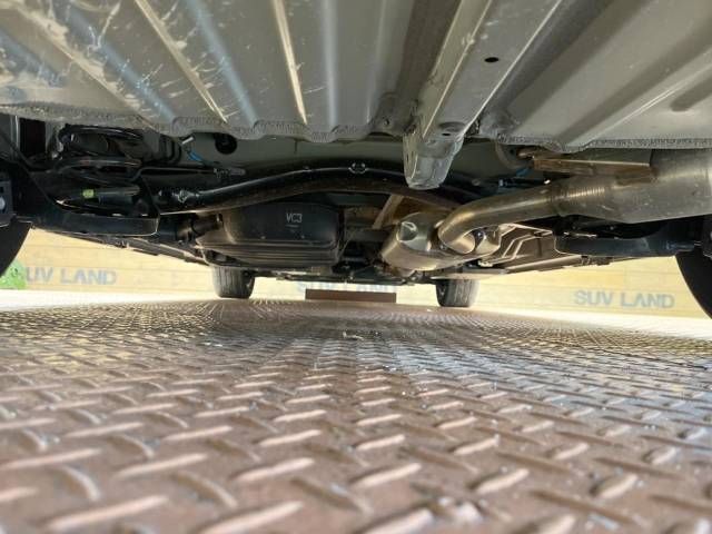Toyota VOXY 2023-04 194446-19