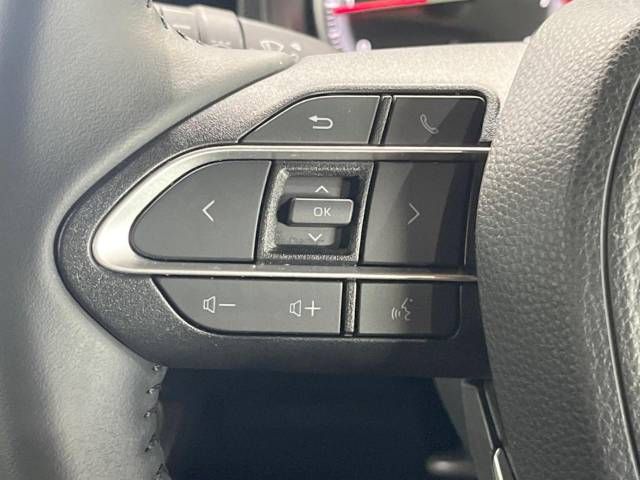 Toyota VOXY 2023-04 194446-8