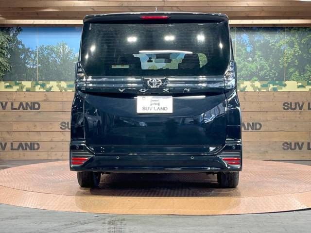 Toyota VOXY 2023-04 194446-15