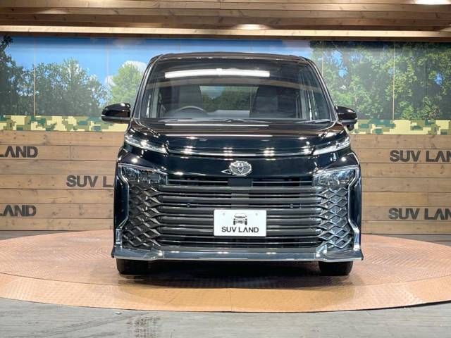 Toyota VOXY 2023-04 194446-14
