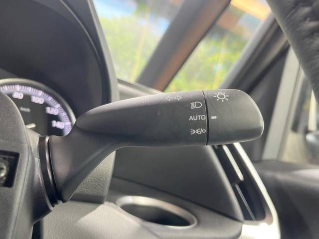 Toyota VOXY 2023-04 194446-6