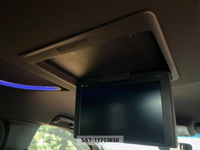 Toyota VELLFIRE 2018-01 346405-2