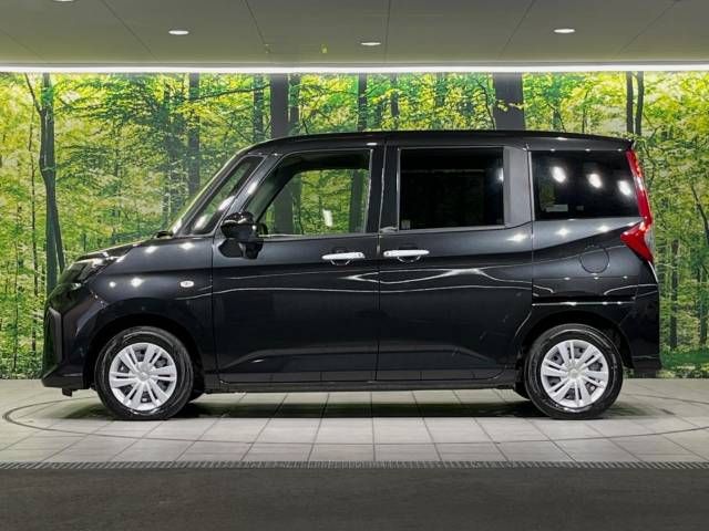 Toyota ROOMY 2023-03 27368-16