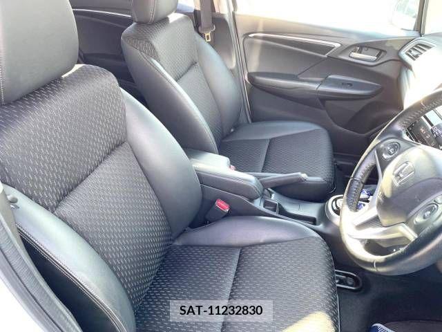 Honda FIT 2017-03 390830-13