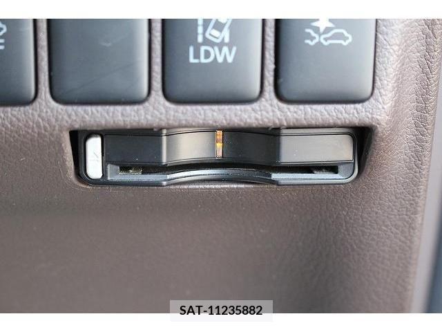 Mitsubishi OUTLANDER PHEV 2015-09 210576-4