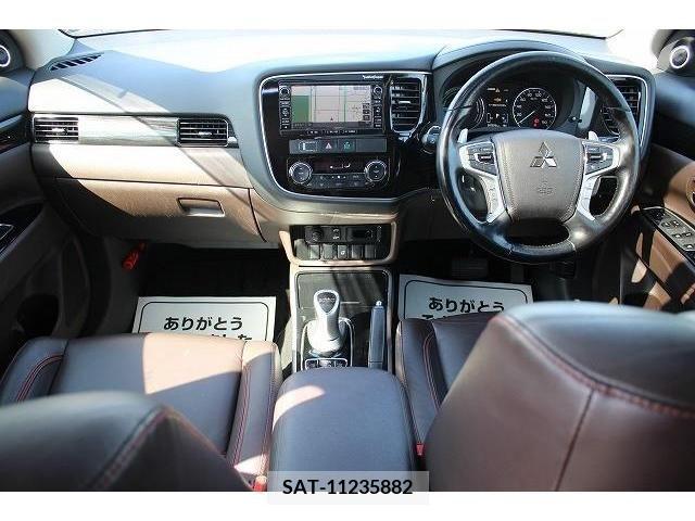 Mitsubishi OUTLANDER PHEV 2015-09 210576-14