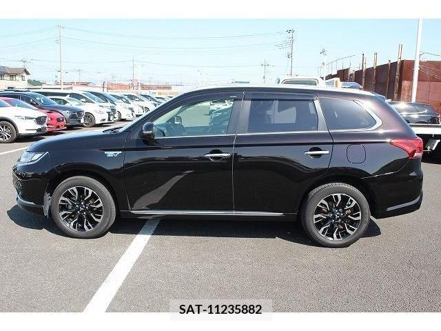 Mitsubishi OUTLANDER PHEV 2015-09 210576-6
