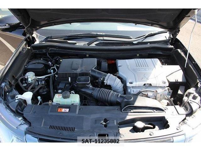 Mitsubishi OUTLANDER PHEV 2015-09 210576-17