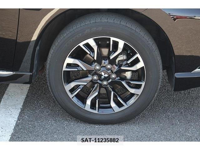 Mitsubishi OUTLANDER PHEV 2015-09 210576-9