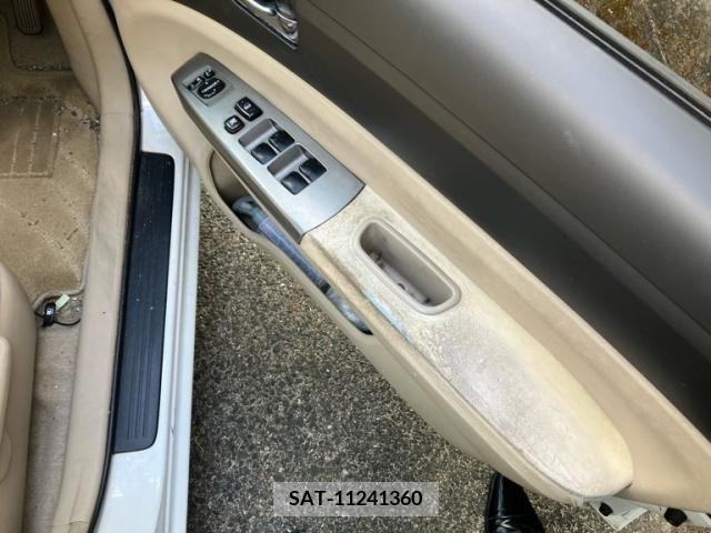 Toyota PRIUS 2004-01 393457-15