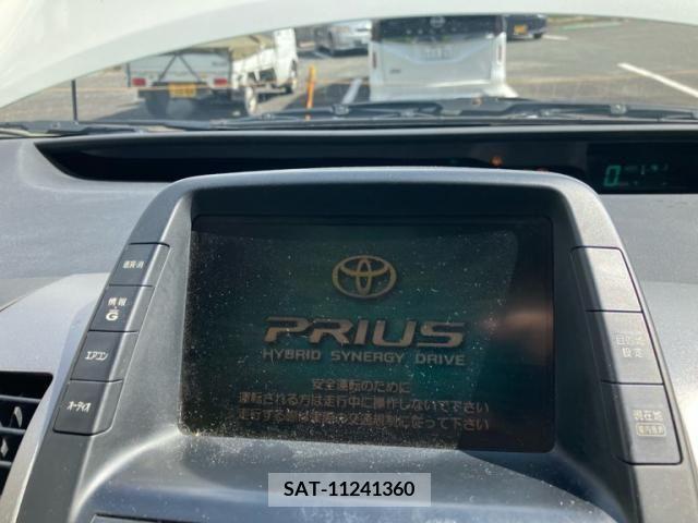 Toyota PRIUS 2004-01 393457-13