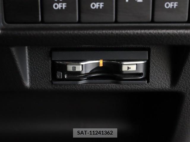 Suzuki X BEE 2018-06 295077-4