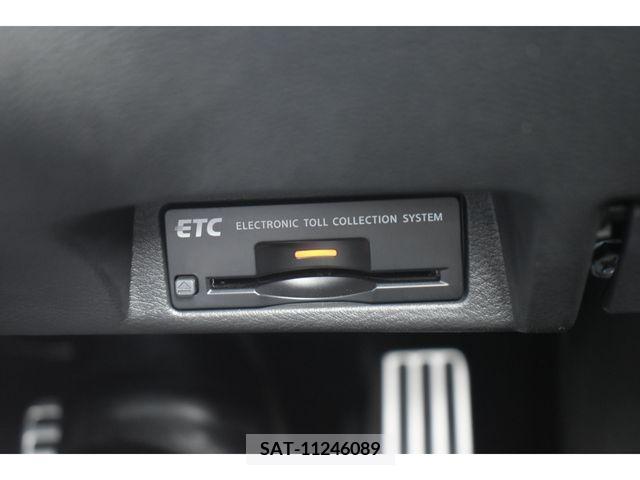 Nissan SKYLINE 2016-08 341203-6
