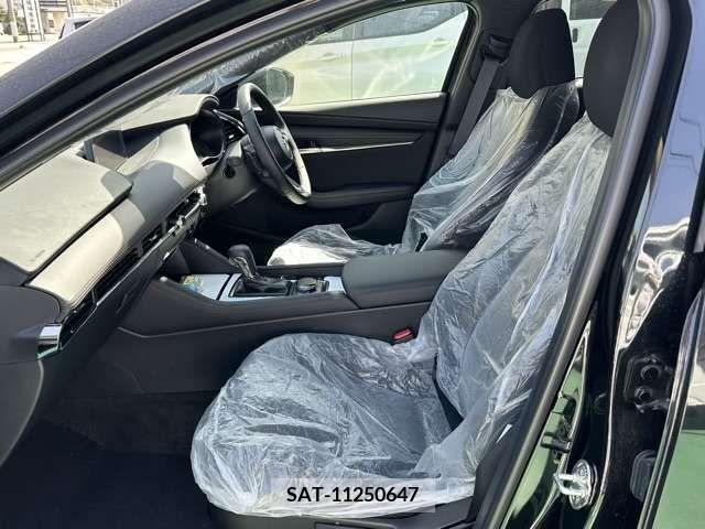 Mazda MAZDA3 2022-10 276429-2
