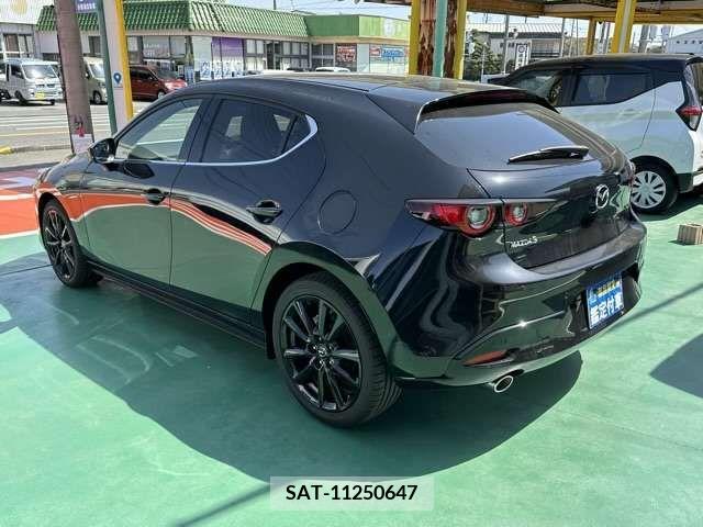 Mazda MAZDA3 2022-10 276429-1