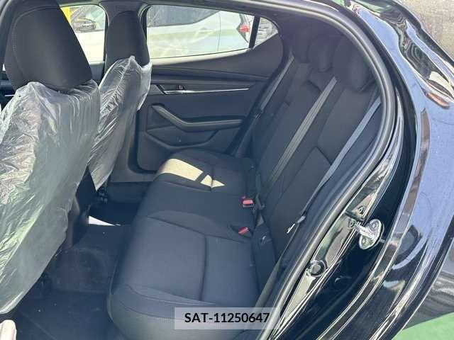 Mazda MAZDA3 2022-10 276429-3