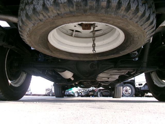Isuzu Fargo 1985-04 15577-25