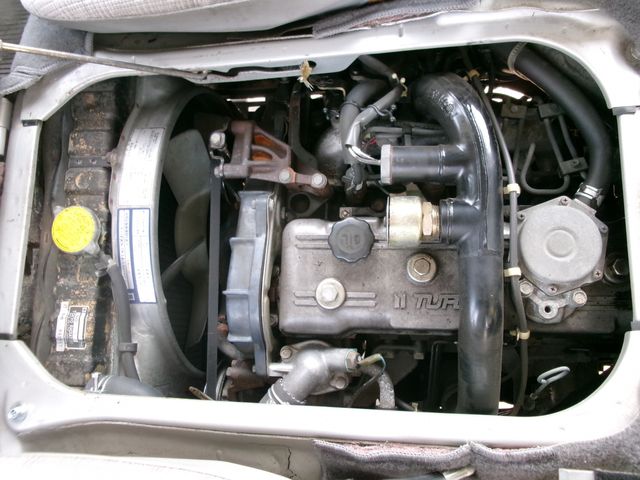 Isuzu Fargo 1985-04 15577-28