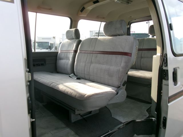 Isuzu Fargo 1985-04 15577-22
