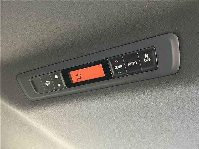 Toyota VOXY HYBRID 2018-07 193009-6