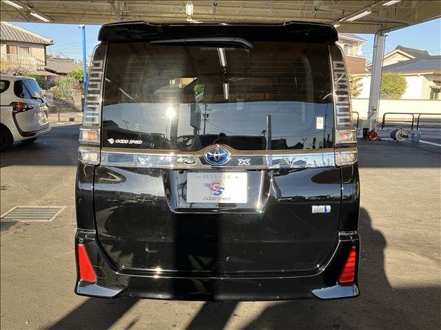 Toyota VOXY HYBRID 2018-07 193009-13