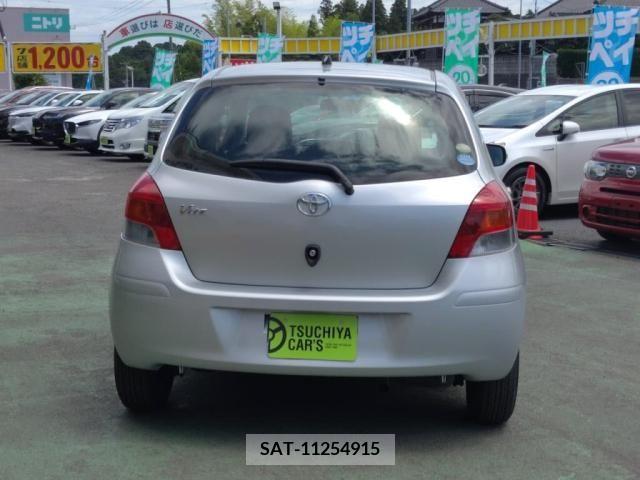 Toyota VITZ 2010-07 353048-9