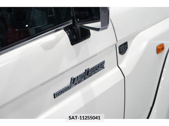 Toyota LAND CRUISER 2015-06 373203-11