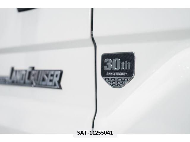 Toyota LAND CRUISER 2015-06 373203-7