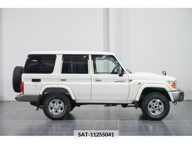 Toyota LAND CRUISER 2015-06 373203-4