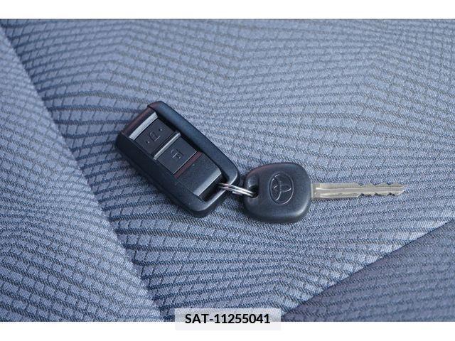 Toyota LAND CRUISER 2015-06 373203-25