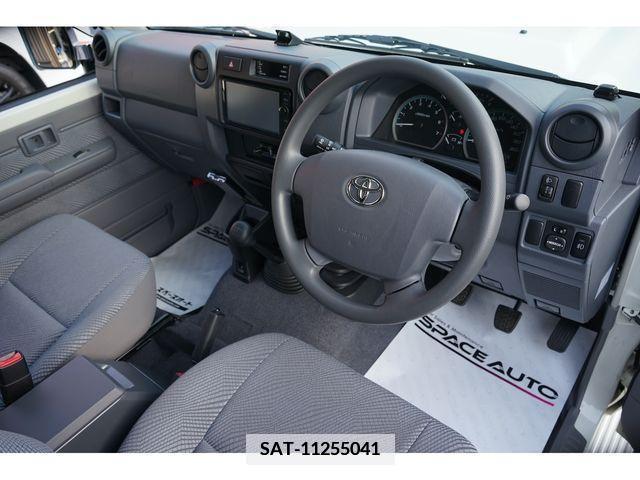 Toyota LAND CRUISER 2015-06 373203-14