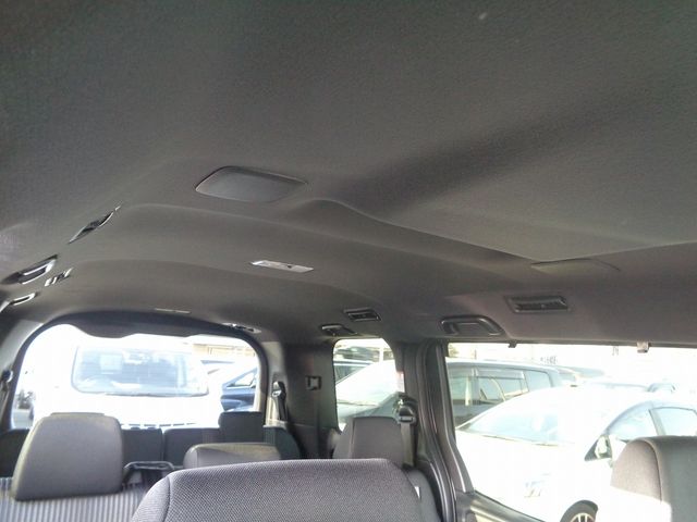 Toyota VOXY 2019-06 16760-21