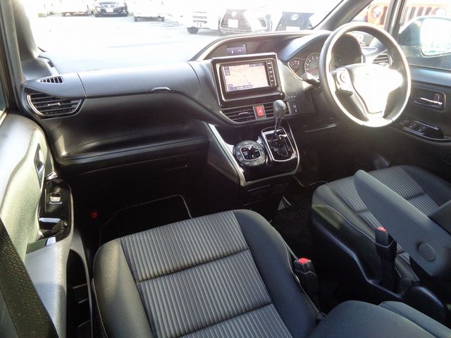 Toyota VOXY 2019-06 16760-10