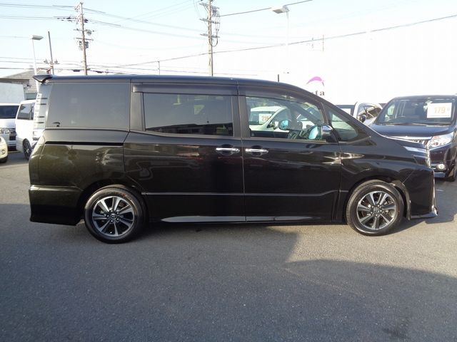 Toyota VOXY 2019-06 16760-27