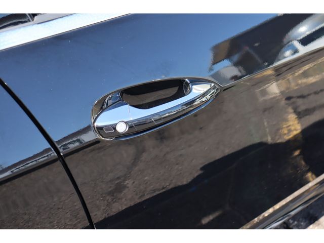 Mercedes Benz E-CLASS 2012-01 16087-16